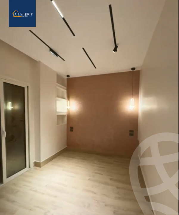 https://aqarmap.com.eg/ar/listing/6150687-for-sale-cairo-6th-of-october-featured-neighborhood-first-touristic-village-el-shaheed-mohammed-abdul-latif-alshimi-st