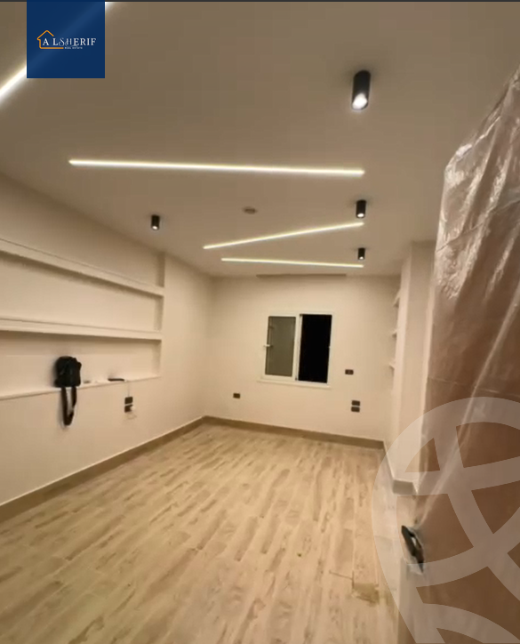 https://aqarmap.com.eg/ar/listing/6150687-for-sale-cairo-6th-of-october-featured-neighborhood-first-touristic-village-el-shaheed-mohammed-abdul-latif-alshimi-st