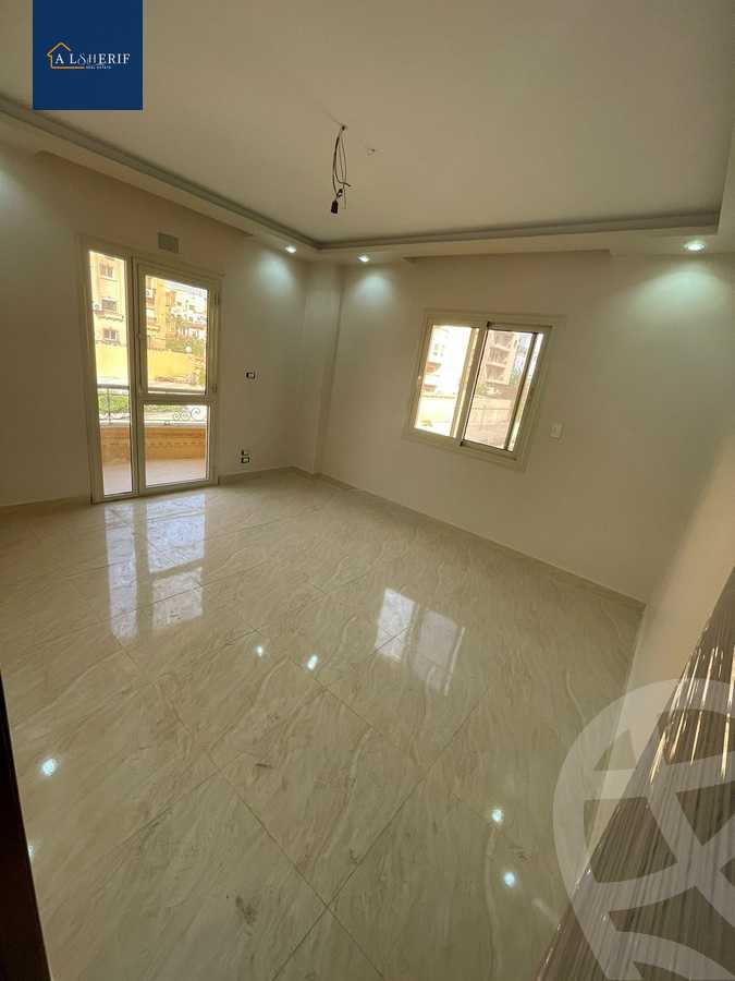 https://aqarmap.com.eg/ar/listing/6159786-for-sale-cairo-6th-of-october-el-ahyaa-neighborhood-5th-street-2