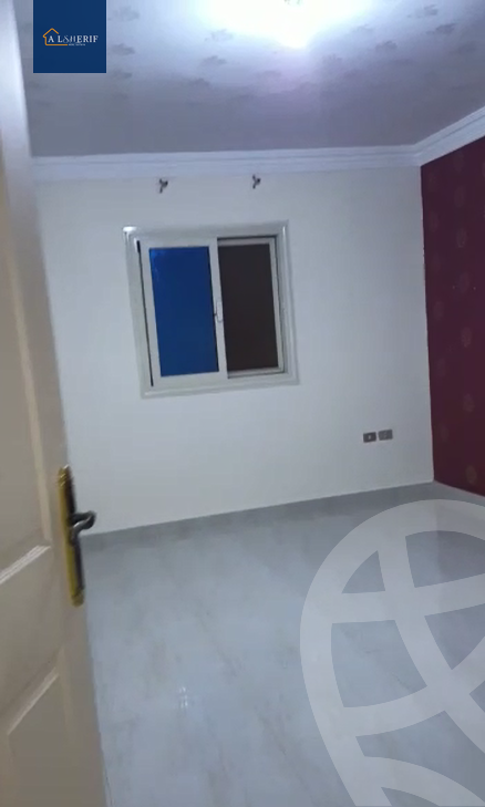 https://aqarmap.com.eg/ar/listing/6173786-for-sale-cairo-6th-of-october-el-ahyaa-neighborhood-4th-street-5