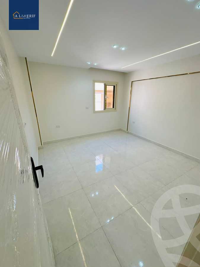 https://aqarmap.com.eg/en/listing/6183558-for-sale-cairo-6th-of-october-el-ahyaa-neighborhood-2nd-divided-from-al-kafrawei-st
