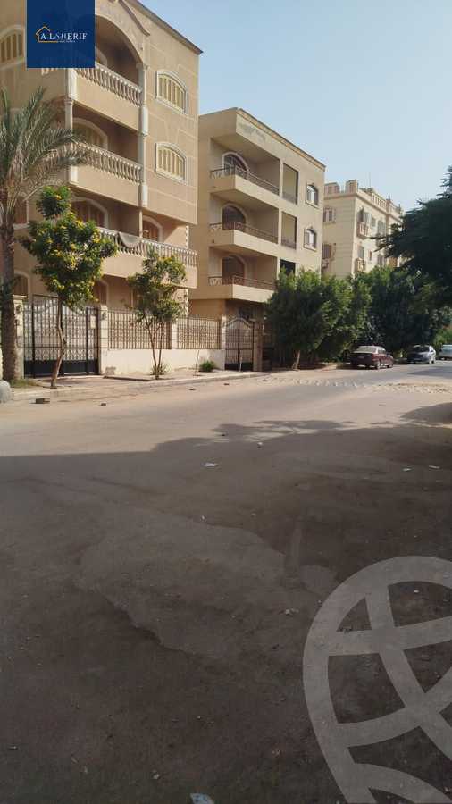 https://aqarmap.com.eg/ar/listing/6228970-for-rent-cairo-6th-of-october-el-ahyaa-neighborhood-1st-rich-bake-st
