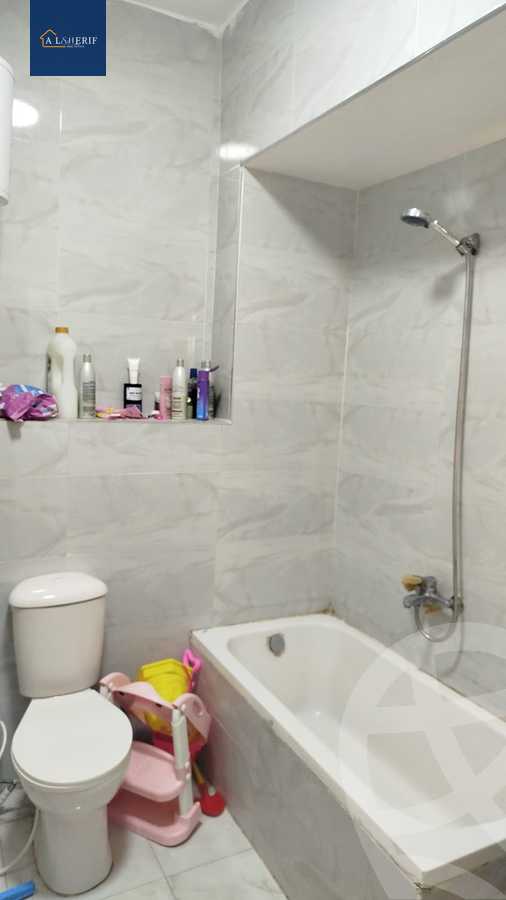 https://aqarmap.com.eg/ar/listing/6229696-for-sale-cairo-6th-of-october-el-ahyaa-neighborhood-3rd-al-hay-al-thalith-st