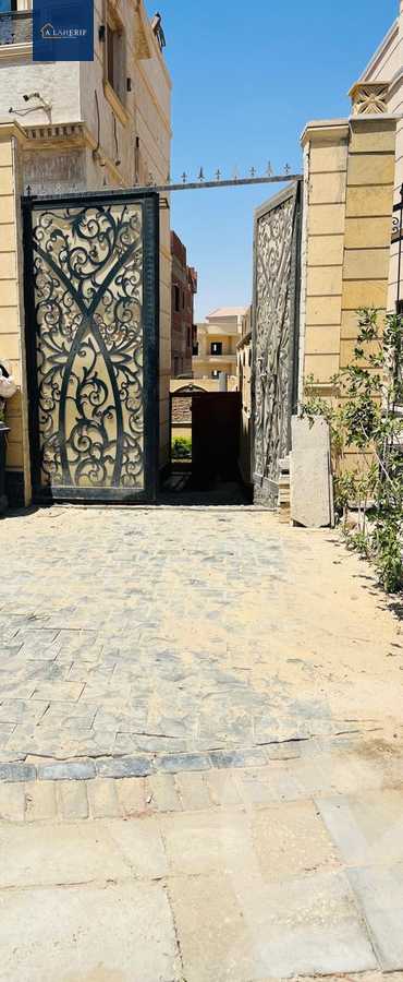 https://aqarmap.com.eg/ar/listing/6231789-for-rent-cairo-6th-of-october-compounds-el-shorouk-compound
