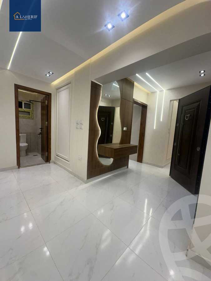 https://aqarmap.com.eg/ar/listing/6240001-for-sale-cairo-6th-of-october-el-ahyaa-neighborhood-1st-eighth-neighborhood