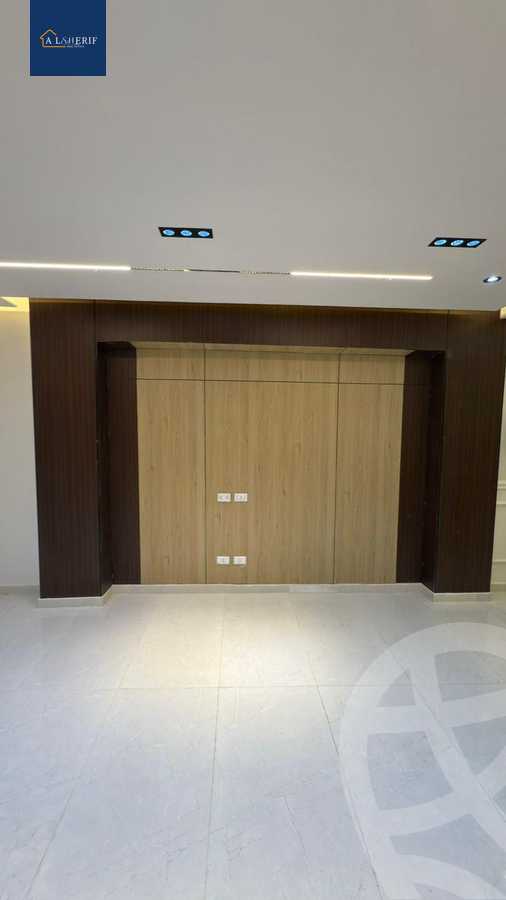 https://aqarmap.com.eg/ar/listing/6241163-for-sale-cairo-6th-of-october-el-ahyaa-neighborhood-2nd-el-saadany-st