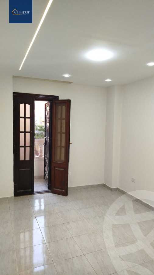 https://aqarmap.com.eg/en/listing/6282676-for-sale-cairo-6th-of-october-el-ahyaa-neighborhood-3rd-nasr-ammar-st