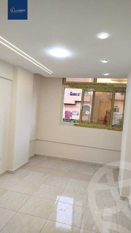 https://aqarmap.com.eg/en/listing/6282676-for-sale-cairo-6th-of-october-el-ahyaa-neighborhood-3rd-nasr-ammar-st