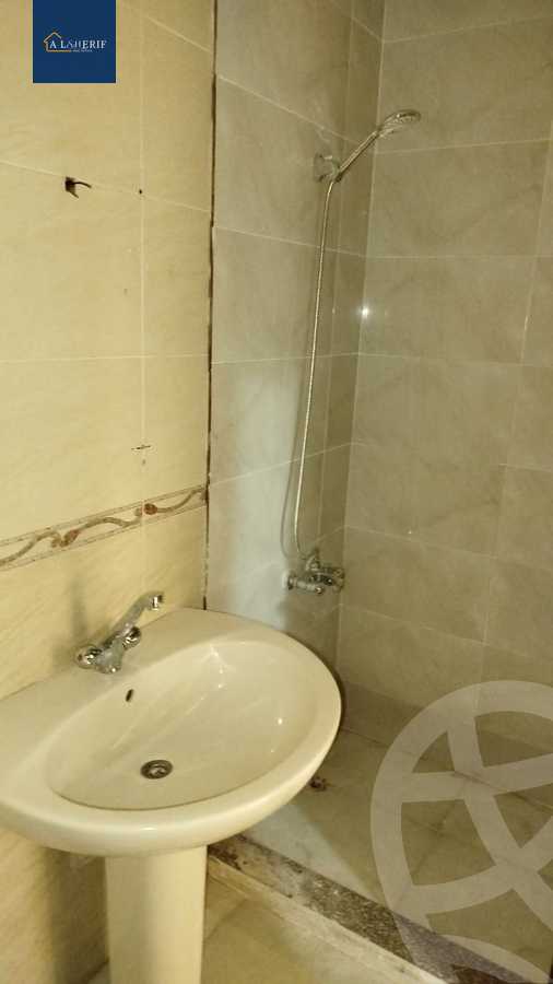 https://aqarmap.com.eg/en/listing/6282676-for-sale-cairo-6th-of-october-el-ahyaa-neighborhood-3rd-nasr-ammar-st