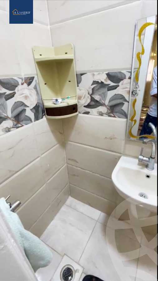 https://aqarmap.com.eg/ar/listing/6288556-for-sale-cairo-6th-of-october-el-ahyaa-neighborhood-1st-eighth-neighborhood