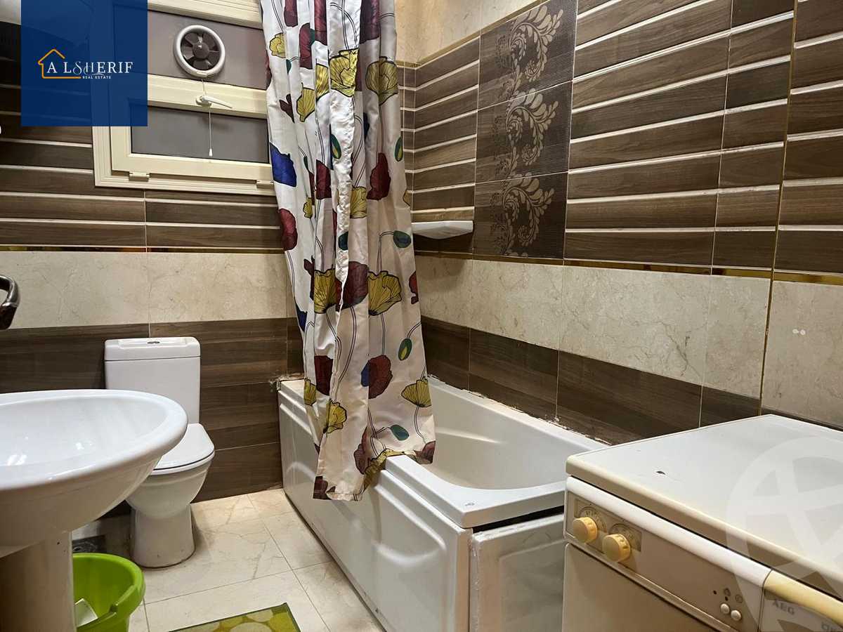 https://aqarmap.com.eg/ar/listing/6296481-for-rent-cairo-6th-of-october-compounds-family-land