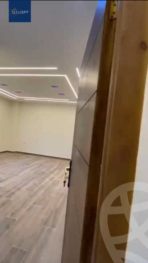 https://aqarmap.com.eg/ar/listing/6303034-for-sale-cairo-6th-of-october-el-ahyaa-neighborhood-5th-street-2