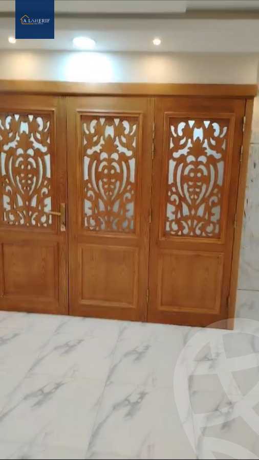 https://aqarmap.com.eg/en/listing/6309387-for-sale-cairo-6th-of-october-el-ahyaa-neighborhood-1st-rich-bake-st