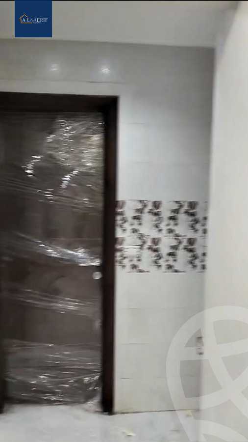 https://aqarmap.com.eg/en/listing/6331940-for-sale-cairo-6th-of-october-el-ahyaa-neighborhood-3rd-al-hay-al-thalith-st