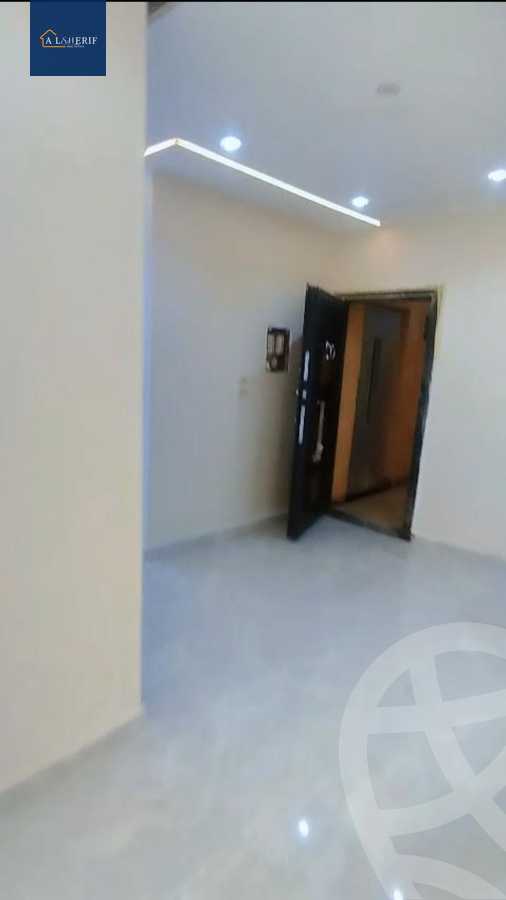 https://aqarmap.com.eg/en/listing/6332179-for-sale-cairo-6th-of-october-el-ahyaa-neighborhood-5th-street-2