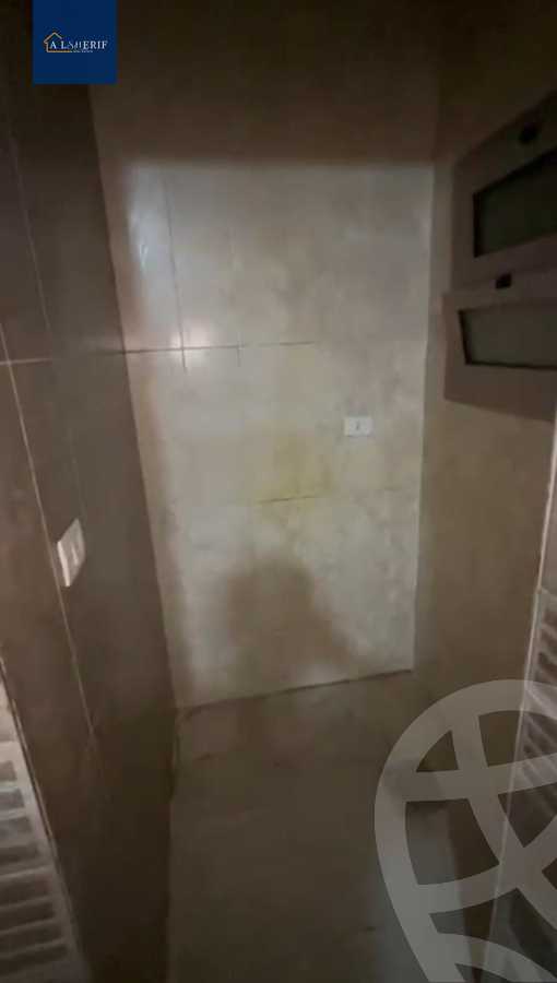 https://aqarmap.com.eg/ar/listing/6335172-for-sale-cairo-6th-of-october-el-ahyaa-neighborhood-2nd-divided-from-al-kafrawei-st