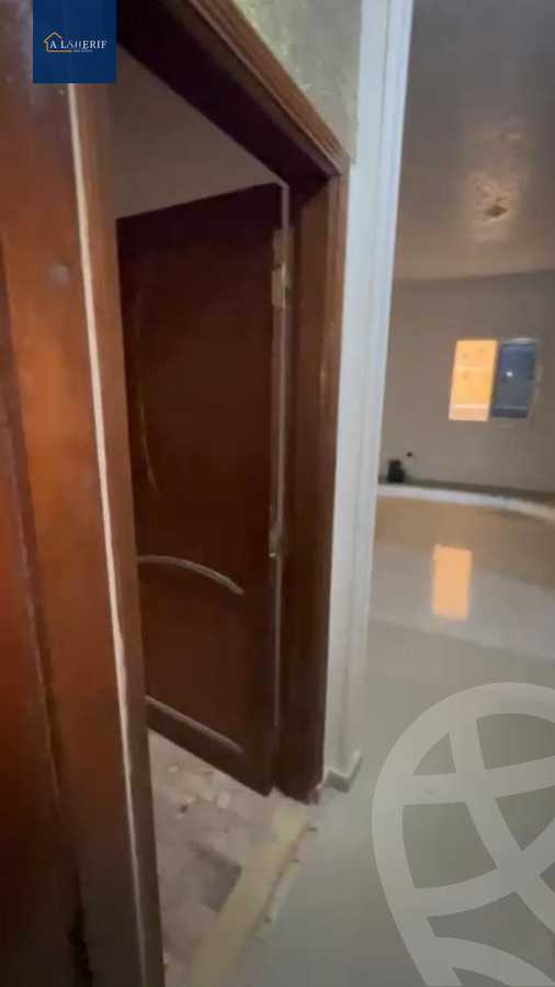 https://aqarmap.com.eg/ar/listing/6335172-for-sale-cairo-6th-of-october-el-ahyaa-neighborhood-2nd-divided-from-al-kafrawei-st