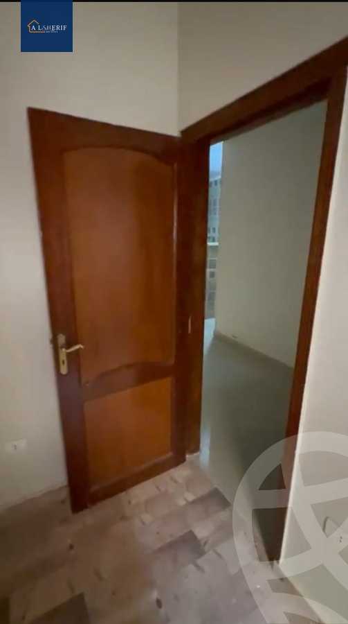 https://aqarmap.com.eg/ar/listing/6335172-for-sale-cairo-6th-of-october-el-ahyaa-neighborhood-2nd-divided-from-al-kafrawei-st