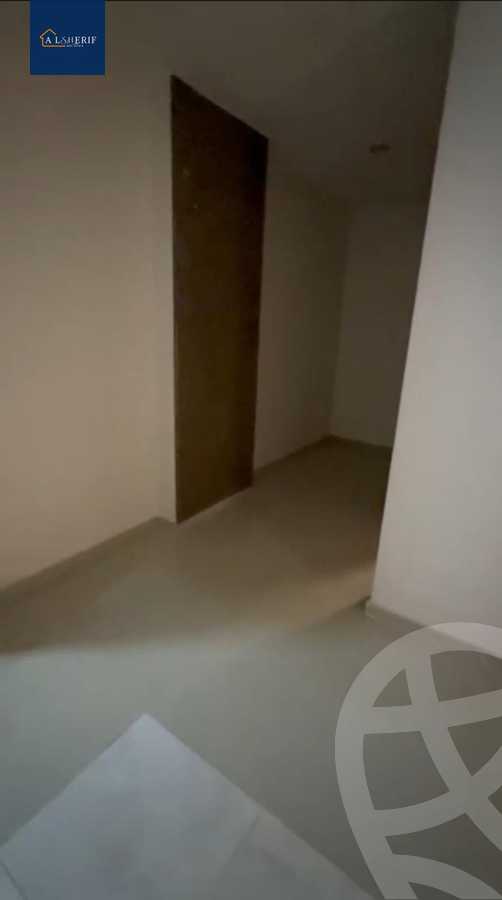 https://aqarmap.com.eg/ar/listing/6335172-for-sale-cairo-6th-of-october-el-ahyaa-neighborhood-2nd-divided-from-al-kafrawei-st