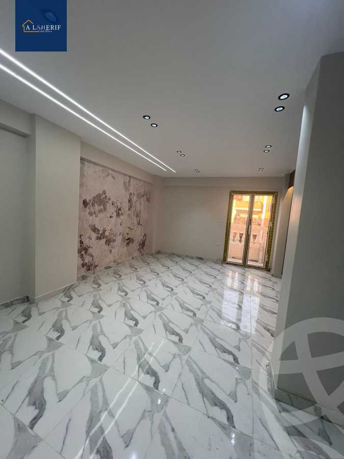 https://aqarmap.com.eg/ar/listing/6383016-for-sale-cairo-6th-of-october-el-ahyaa-neighborhood-2nd-divided-from-al-kafrawei-st
