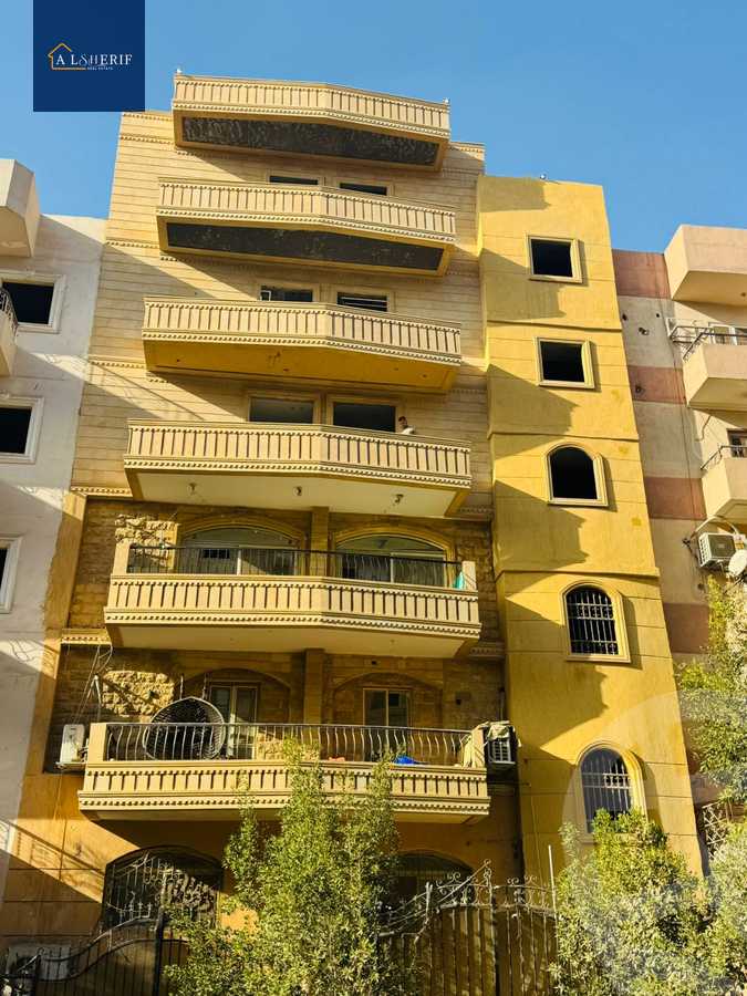 https://aqarmap.com.eg/ar/listing/6466900-for-sale-cairo-6th-of-october-el-ahyaa-neighborhood-4th-neighbourhood-1