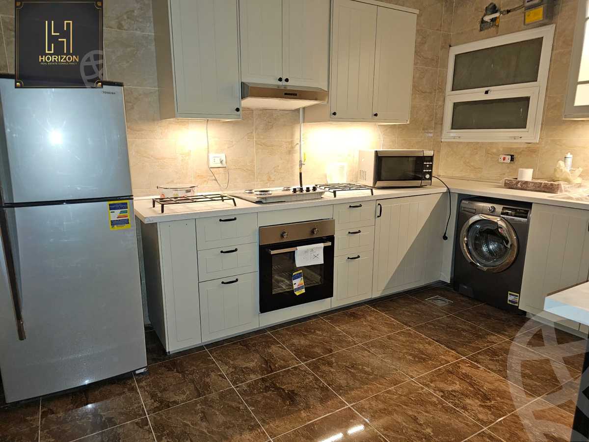 https://aqarmap.com.eg/ar/listing/6206261-for-rent-cairo-new-cairo-compounds-hyde-park-centre-ville-hyde-park