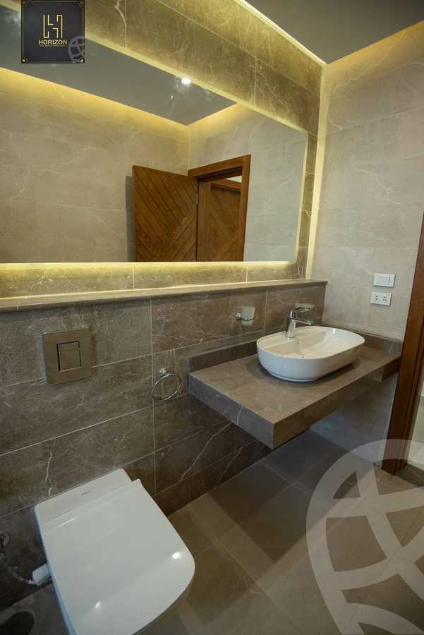 https://aqarmap.com.eg/en/listing/6209416-for-rent-cairo-new-cairo-compounds-mountain-view-hyde-park