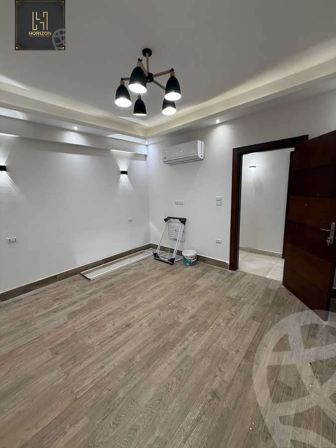 https://aqarmap.com.eg/en/listing/6239150-for-rent-cairo-new-cairo-compounds-hyde-park-centre-ville-hyde-park