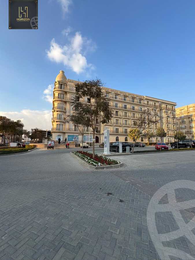 https://aqarmap.com.eg/ar/listing/6242437-for-sale-cairo-new-cairo-compounds-hyde-park-centre-ville-hyde-park