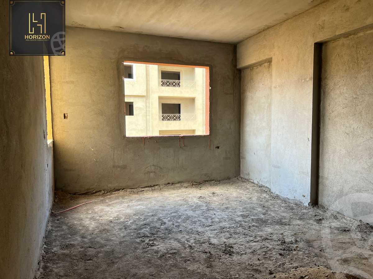 https://aqarmap.com.eg/en/listing/6257501-for-sale-cairo-new-cairo-compounds-loaloat-new-cairo
