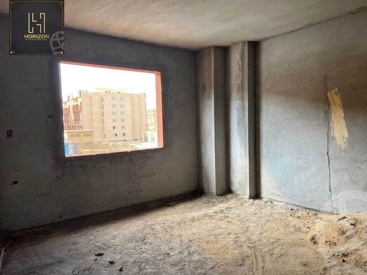 https://aqarmap.com.eg/en/listing/6257501-for-sale-cairo-new-cairo-compounds-loaloat-new-cairo