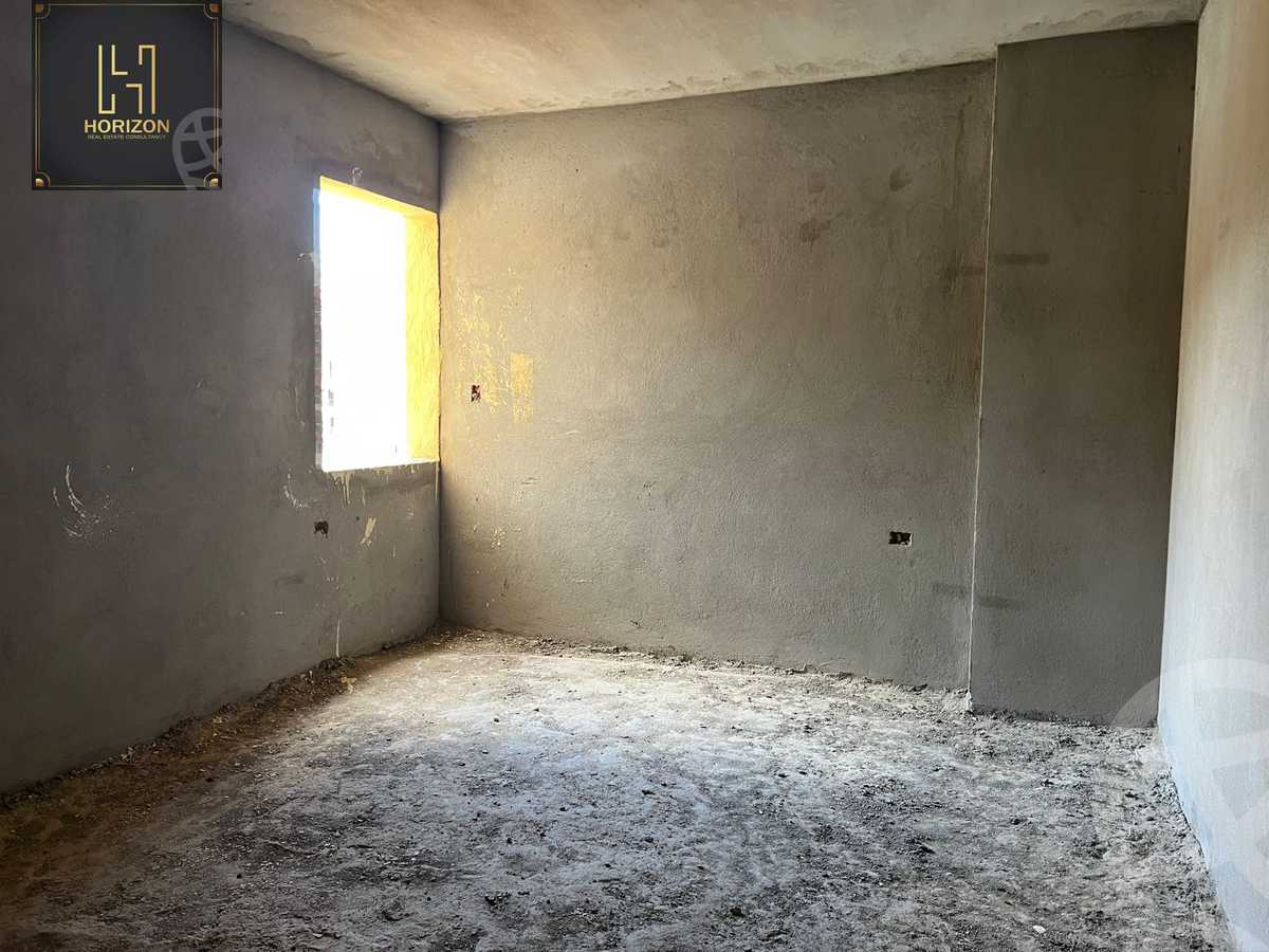 https://aqarmap.com.eg/en/listing/6257501-for-sale-cairo-new-cairo-compounds-loaloat-new-cairo