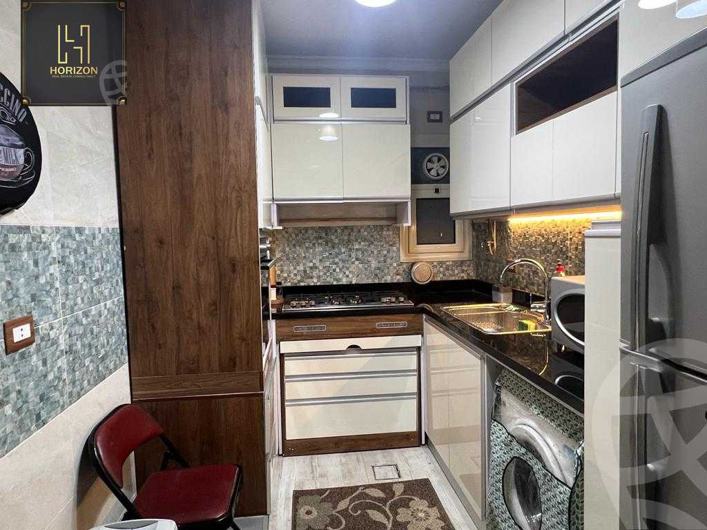 https://aqarmap.com.eg/ar/listing/6283252-for-rent-cairo-new-cairo-compounds-mountain-view-hyde-park