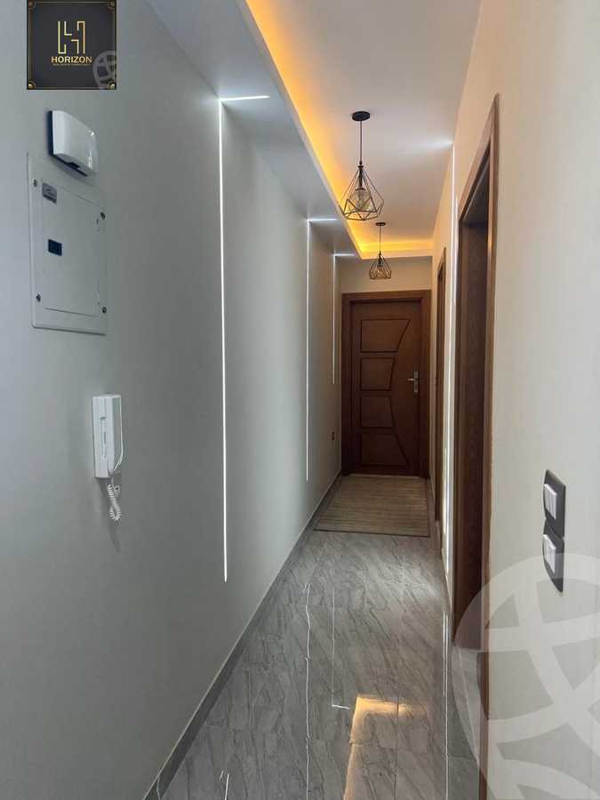 https://aqarmap.com.eg/ar/listing/6283252-for-rent-cairo-new-cairo-compounds-mountain-view-hyde-park