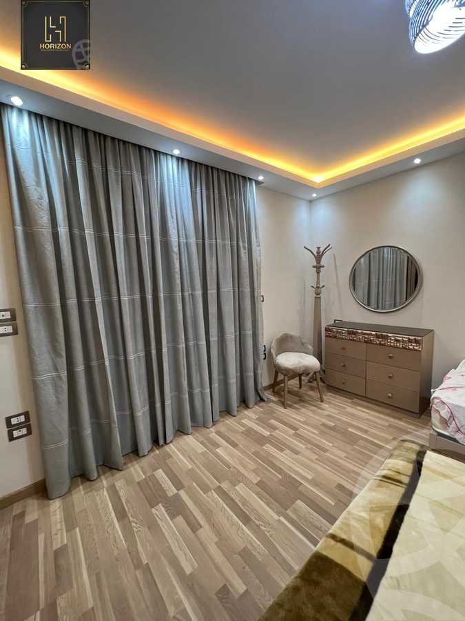 https://aqarmap.com.eg/ar/listing/6283252-for-rent-cairo-new-cairo-compounds-mountain-view-hyde-park