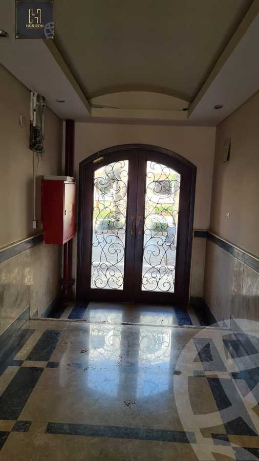 https://aqarmap.com.eg/en/listing/6286532-for-rent-cairo-new-cairo-compounds-hyde-park-centre-ville-hyde-park