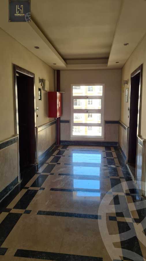 https://aqarmap.com.eg/en/listing/6286532-for-rent-cairo-new-cairo-compounds-hyde-park-centre-ville-hyde-park