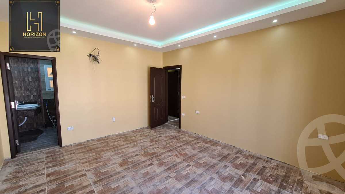 https://aqarmap.com.eg/en/listing/6286532-for-rent-cairo-new-cairo-compounds-hyde-park-centre-ville-hyde-park