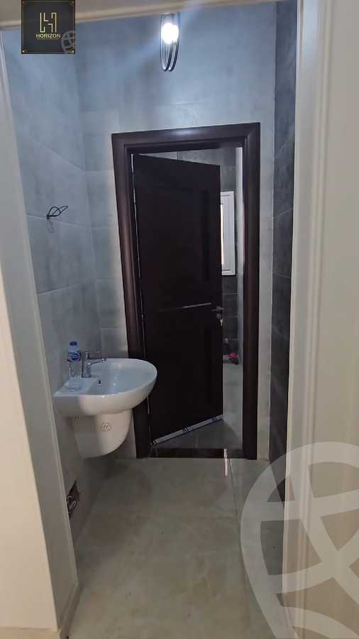 https://aqarmap.com.eg/en/listing/6295542-for-sale-cairo-new-cairo-compounds-cairo-new-cairo-compounds-regents-park