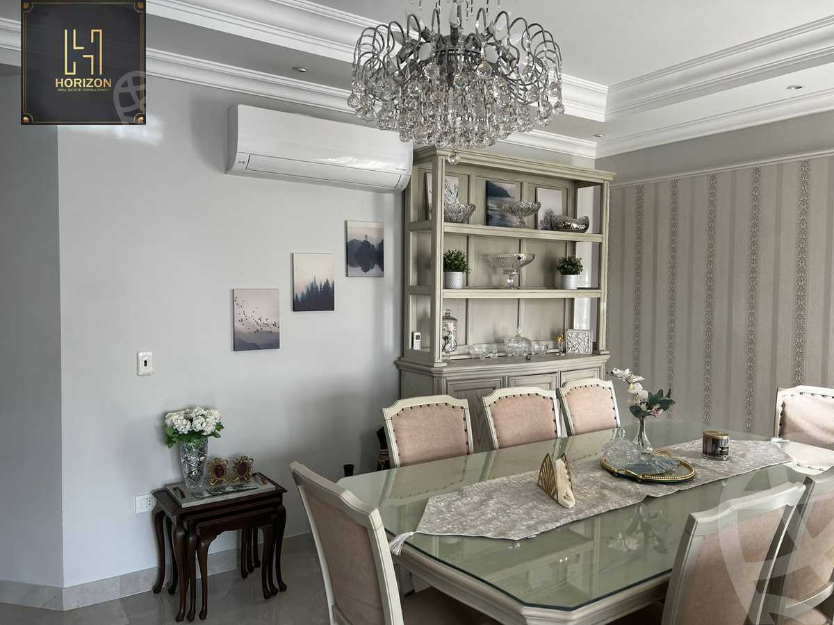 https://aqarmap.com.eg/ar/listing/6327861-for-sale-cairo-new-cairo-compounds-mountain-view-hyde-park