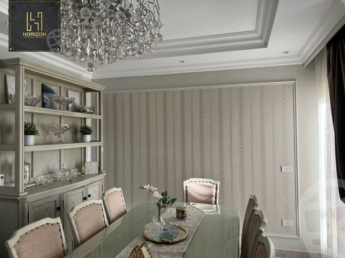 https://aqarmap.com.eg/ar/listing/6327861-for-sale-cairo-new-cairo-compounds-mountain-view-hyde-park