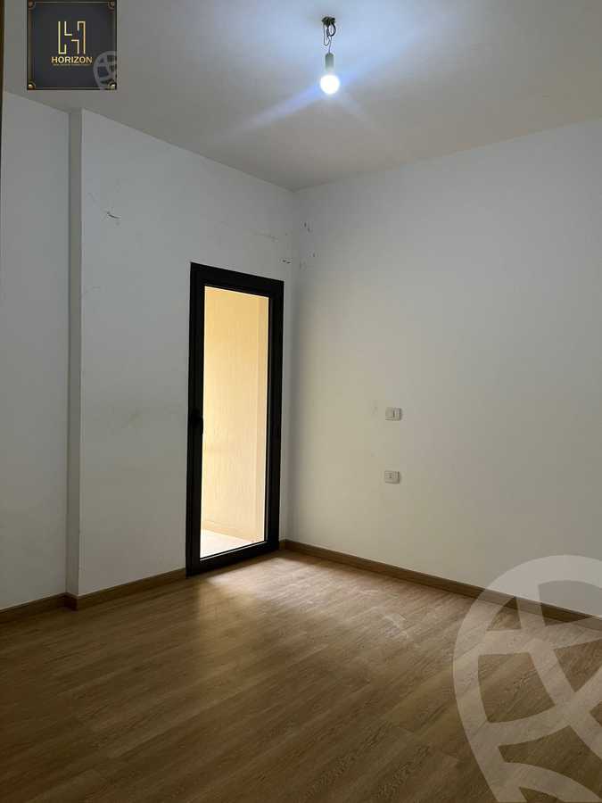 https://aqarmap.com.eg/ar/listing/6351004-for-rent-cairo-new-cairo-compounds-fifth-square