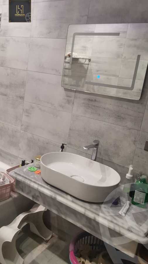 https://aqarmap.com.eg/ar/listing/6351787-for-rent-cairo-new-cairo-compounds-villette-kmbwnd-sky-kwndwz-swdyk-villette