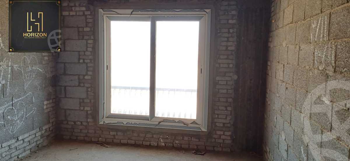 https://aqarmap.com.eg/ar/listing/6356546-for-sale-cairo-new-cairo-compounds-mountain-view-hyde-park