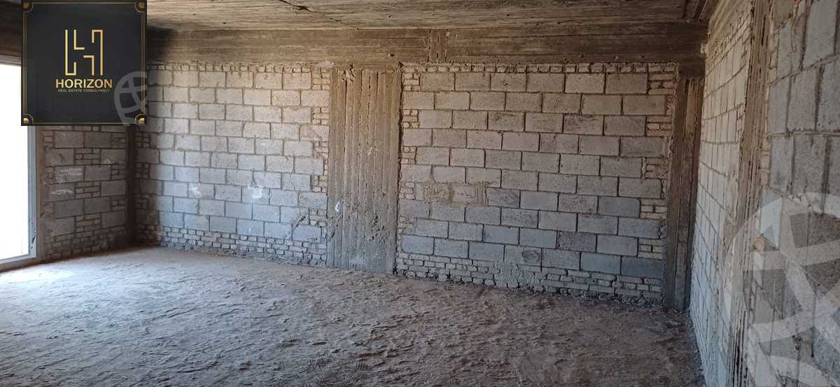 https://aqarmap.com.eg/ar/listing/6356546-for-sale-cairo-new-cairo-compounds-mountain-view-hyde-park