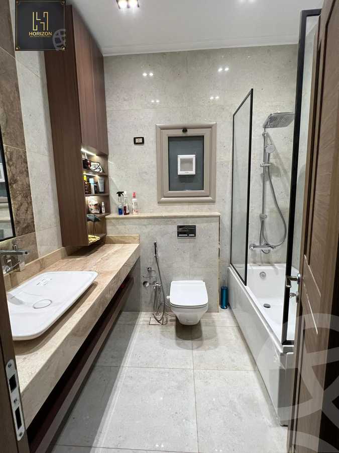 https://aqarmap.com.eg/ar/listing/6363537-for-rent-cairo-new-cairo-compounds-galleria-moon-valley