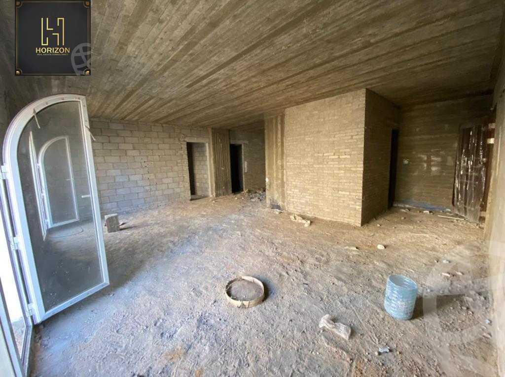 https://aqarmap.com.eg/en/listing/6369776-for-sale-cairo-new-cairo-compounds-hyde-park-centre-ville-hyde-park