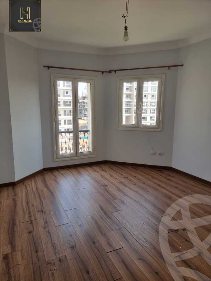 https://aqarmap.com.eg/en/listing/6525760-for-rent-cairo-new-cairo-compounds-mountain-view-hyde-park