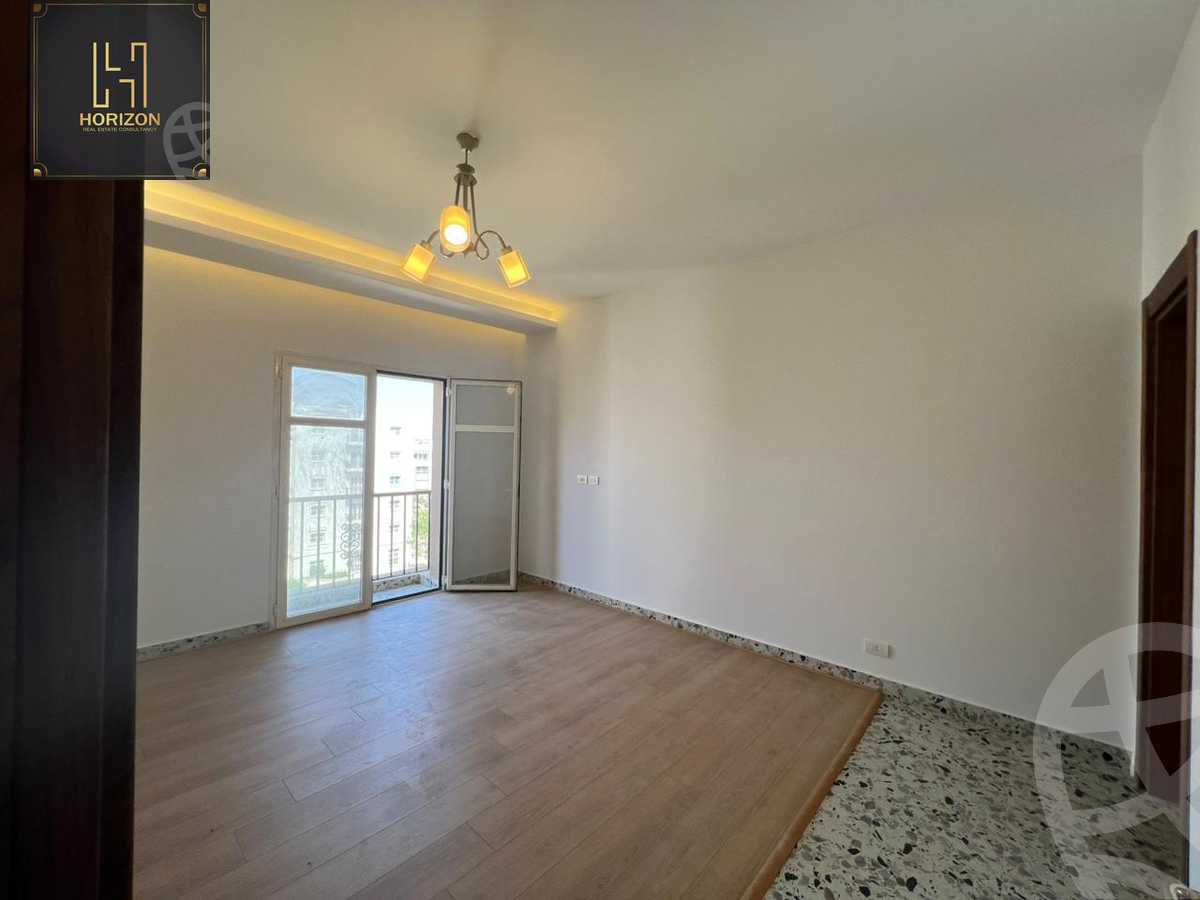 https://aqarmap.com.eg/en/listing/6530683-for-rent-cairo-new-cairo-compounds-hyde-park-centre-ville-hyde-park