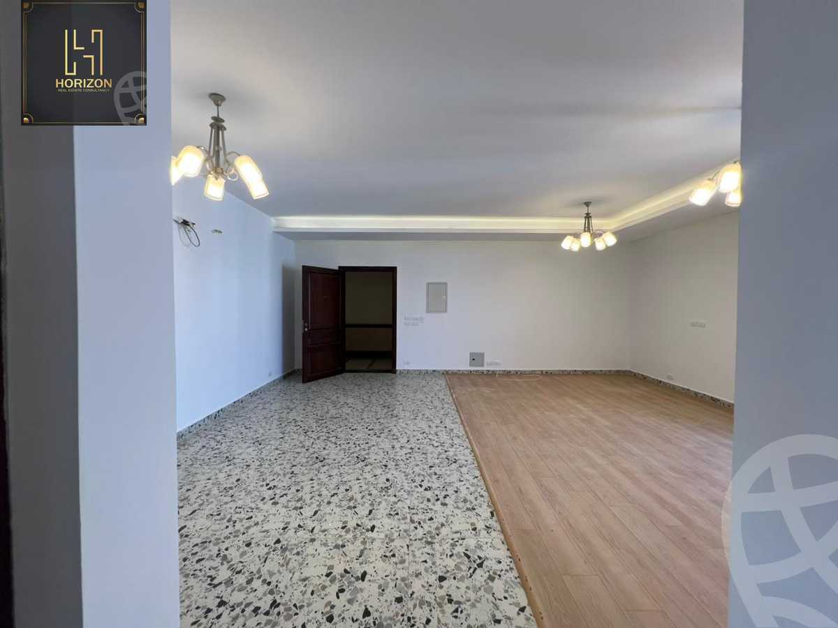https://aqarmap.com.eg/en/listing/6530683-for-rent-cairo-new-cairo-compounds-hyde-park-centre-ville-hyde-park